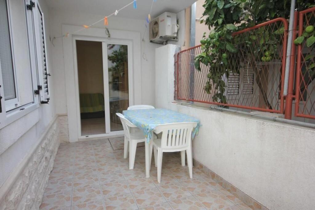 Apartments Zoki - Great Location Close To The Sea Vis Exteriör bild