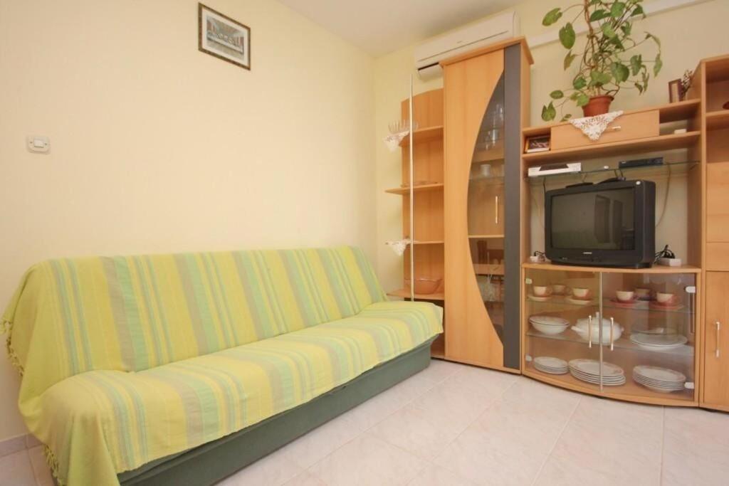 Apartments Zoki - Great Location Close To The Sea Vis Exteriör bild